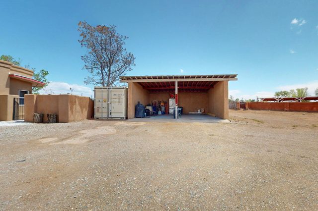 23 County Road 108, Espanola, NM 87532