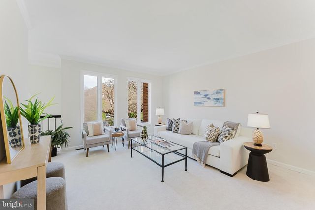 10151 TURNBERRY PL, Oakton, VA 22124