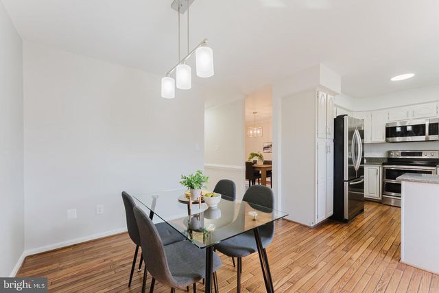 10151 TURNBERRY PL, Oakton, VA 22124