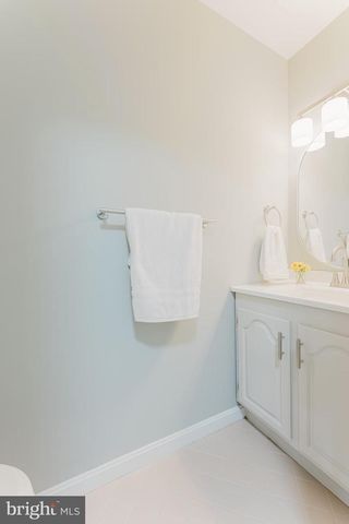 10151 TURNBERRY PL, Oakton, VA 22124