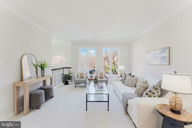 10151 TURNBERRY PL, Oakton, VA 22124