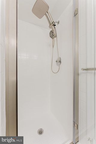 10151 TURNBERRY PL, Oakton, VA 22124