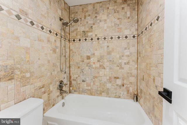 10151 TURNBERRY PL, Oakton, VA 22124