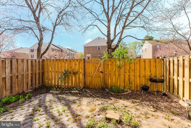 10151 TURNBERRY PL, Oakton, VA 22124