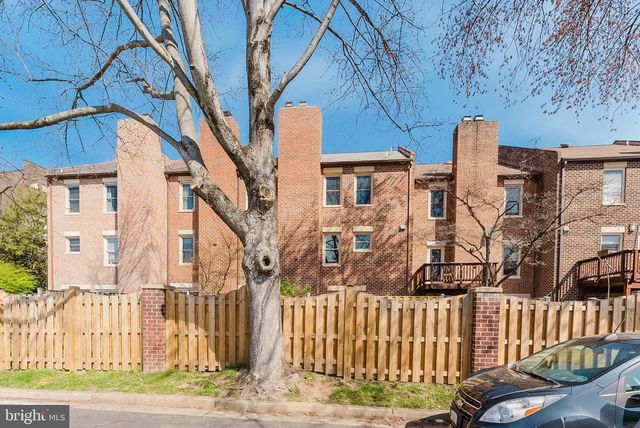 10151 TURNBERRY PL, Oakton, VA 22124