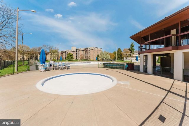 10151 TURNBERRY PL, Oakton, VA 22124