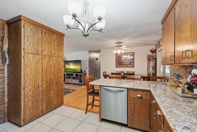 651 10th Street N, Hudson, WI 54016