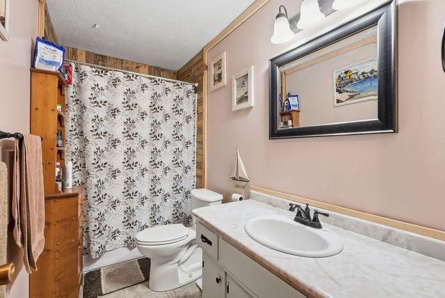 651 10th Street N, Hudson, WI 54016