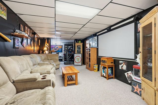 651 10th Street N, Hudson, WI 54016