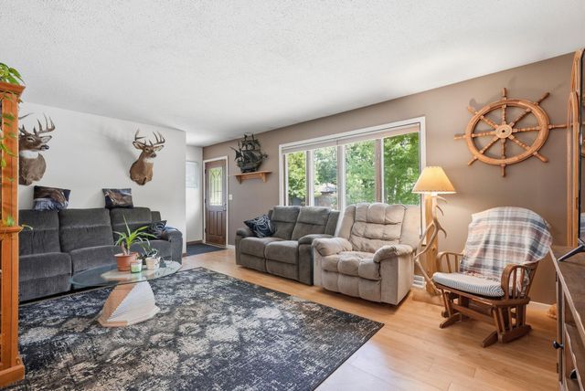 651 10th Street N, Hudson, WI 54016