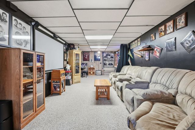 651 10th Street N, Hudson, WI 54016