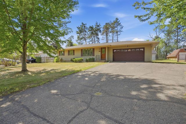 651 10th Street N, Hudson, WI 54016