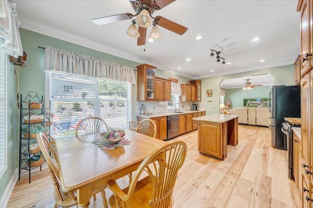 59 Camp RD, Moneta, VA 24121