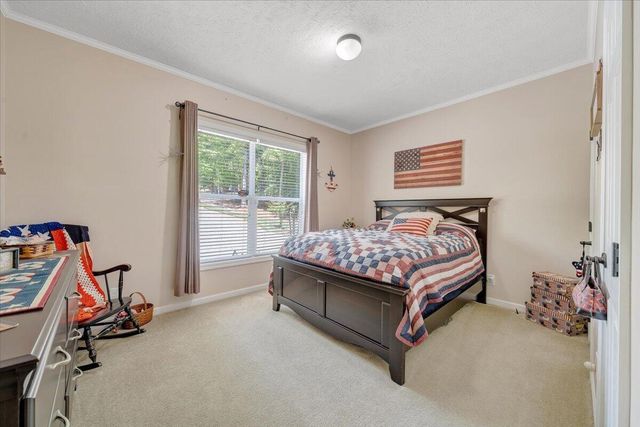 59 Camp RD, Moneta, VA 24121