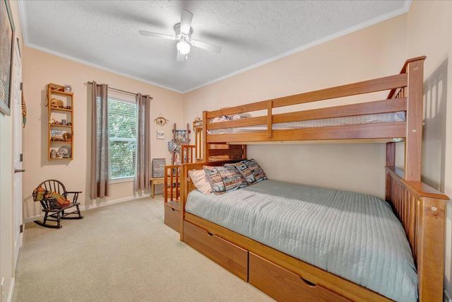 59 Camp RD, Moneta, VA 24121