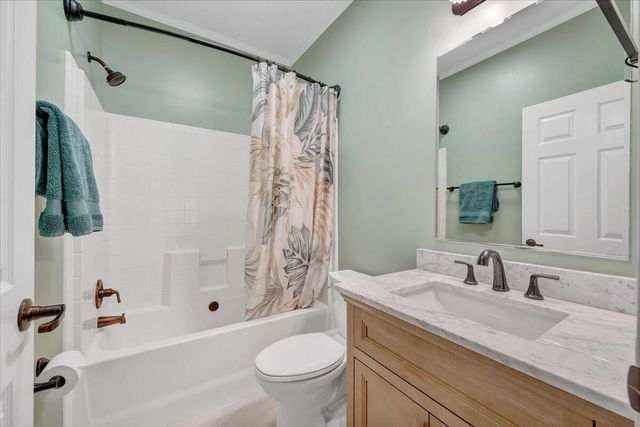 59 Camp RD, Moneta, VA 24121