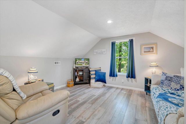 59 Camp RD, Moneta, VA 24121