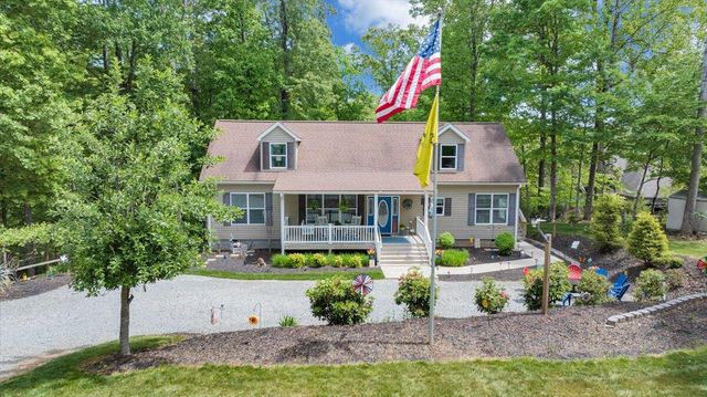 59 Camp RD, Moneta, VA 24121