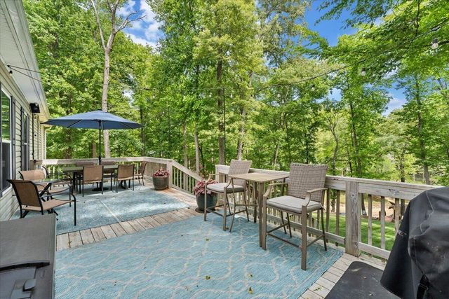 59 Camp RD, Moneta, VA 24121