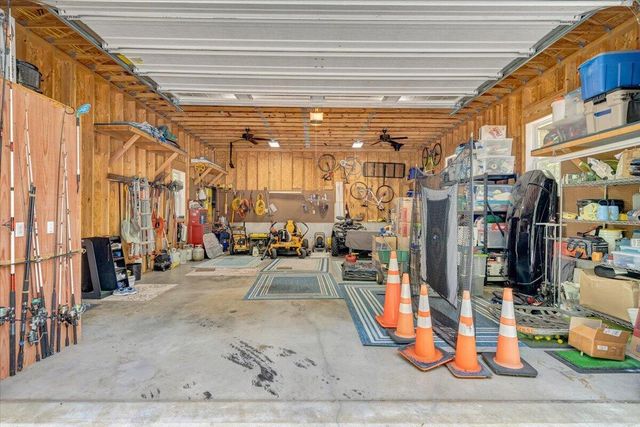 59 Camp RD, Moneta, VA 24121