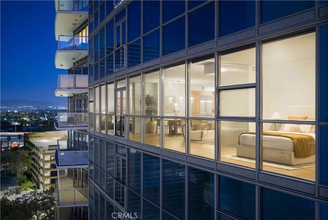 9 MacArthur Place 1001, Santa Ana, CA 92707