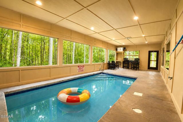 2215 Cub Circle, Sevierville, TN 37862