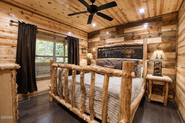 2215 Cub Circle, Sevierville, TN 37862