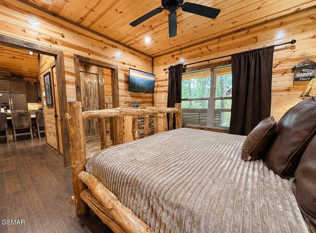 2215 Cub Circle, Sevierville, TN 37862