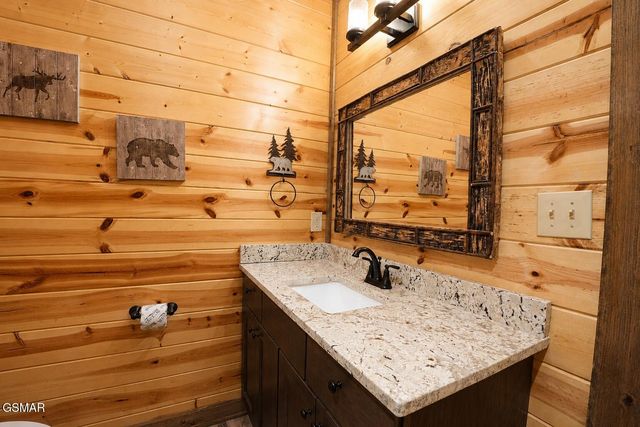 2215 Cub Circle, Sevierville, TN 37862