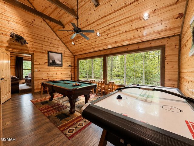 2215 Cub Circle, Sevierville, TN 37862