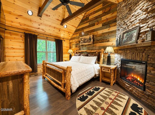 2215 Cub Circle, Sevierville, TN 37862