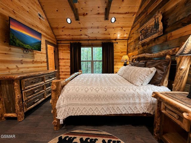 2215 Cub Circle, Sevierville, TN 37862