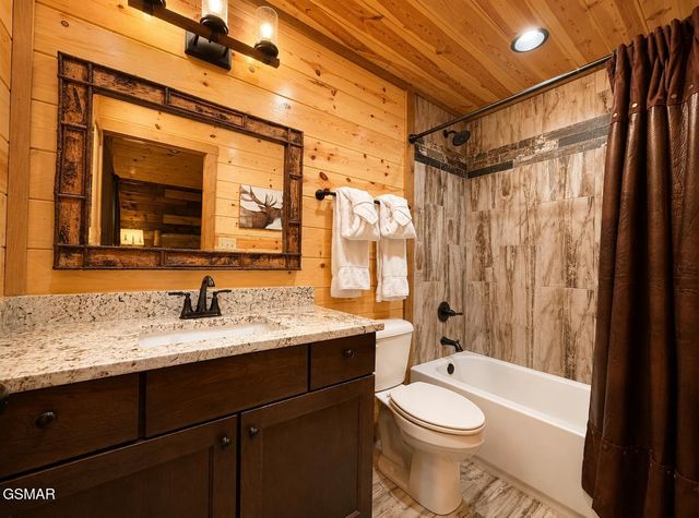 2215 Cub Circle, Sevierville, TN 37862