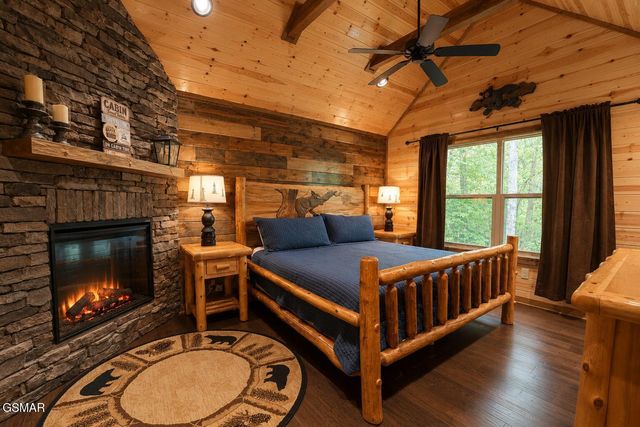 2215 Cub Circle, Sevierville, TN 37862