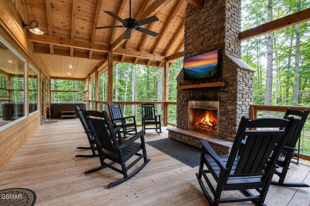 2215 Cub Circle, Sevierville, TN 37862