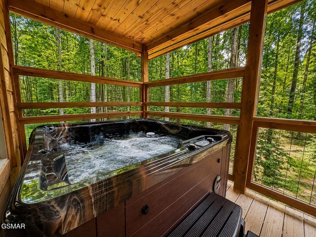 2215 Cub Circle, Sevierville, TN 37862