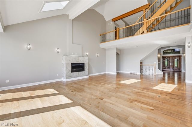 1803 Whisper Bluff Trail, Hinckley, OH 44233