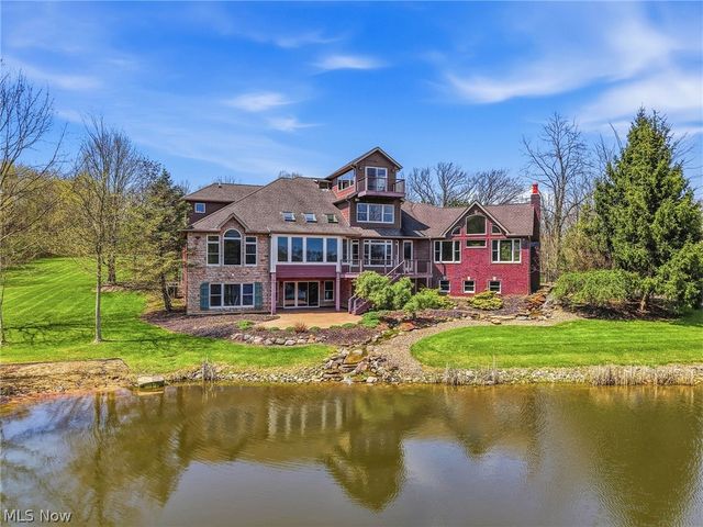 1803 Whisper Bluff Trail, Hinckley, OH 44233