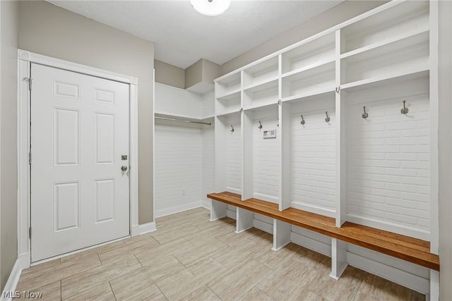1803 Whisper Bluff Trail, Hinckley, OH 44233