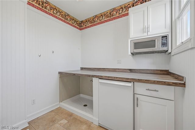 1803 Whisper Bluff Trail, Hinckley, OH 44233