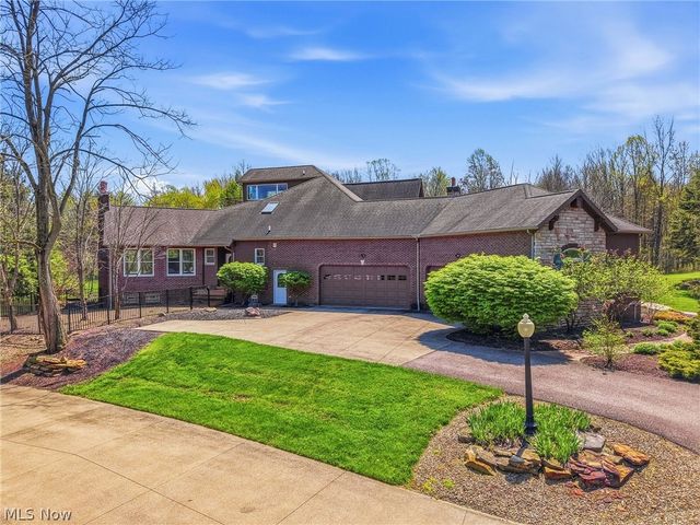 1803 Whisper Bluff Trail, Hinckley, OH 44233