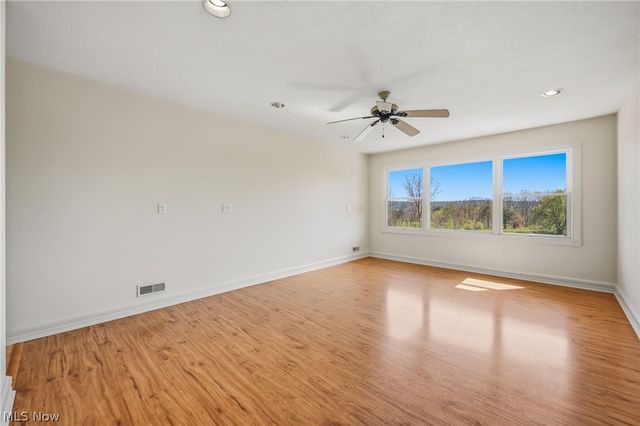 1803 Whisper Bluff Trail, Hinckley, OH 44233