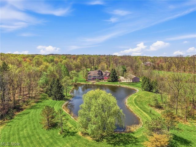 1803 Whisper Bluff Trail, Hinckley, OH 44233