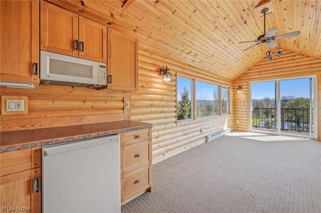 1803 Whisper Bluff Trail, Hinckley, OH 44233