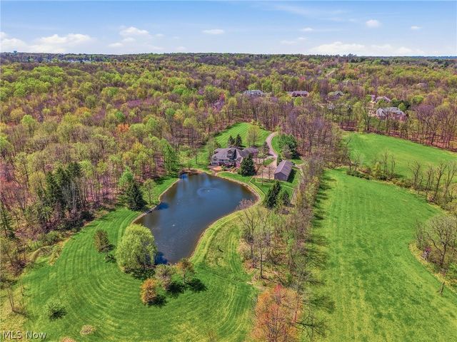 1803 Whisper Bluff Trail, Hinckley, OH 44233