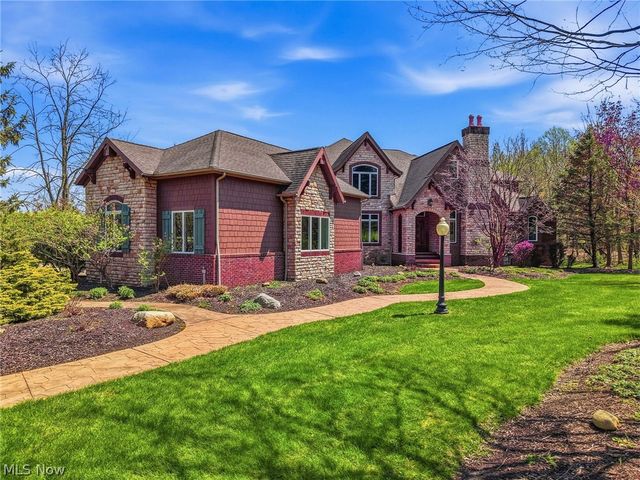 1803 Whisper Bluff Trail, Hinckley, OH 44233