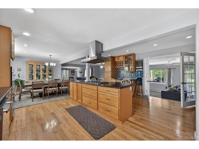 3471 S Owens Ct, Lakewood, CO 80227