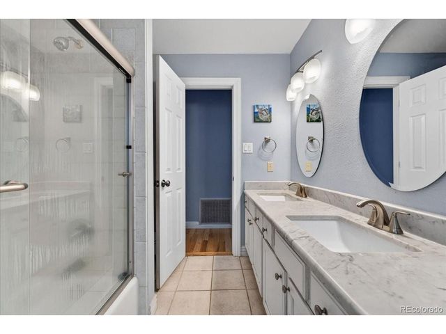 3471 S Owens Ct, Lakewood, CO 80227