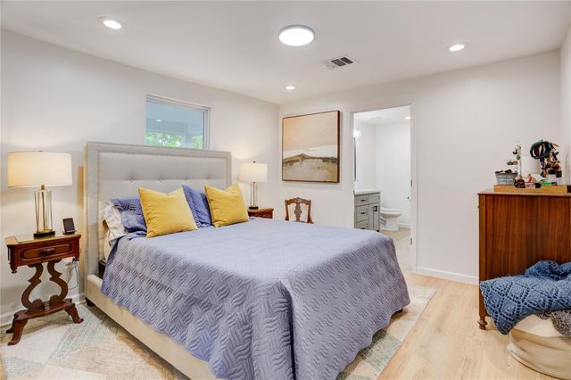 1006 Archer Street, Houston, TX 77009