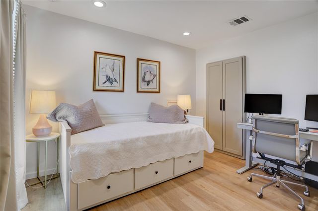 1006 Archer Street, Houston, TX 77009